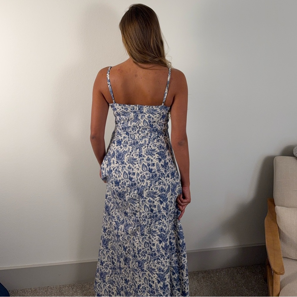Peppermayo Blue and White Floral Midi Dress - Picture 3 of 3